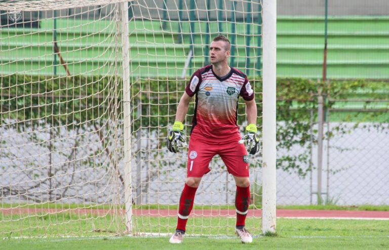 A aventura kosovar do goleiro Victor Golas